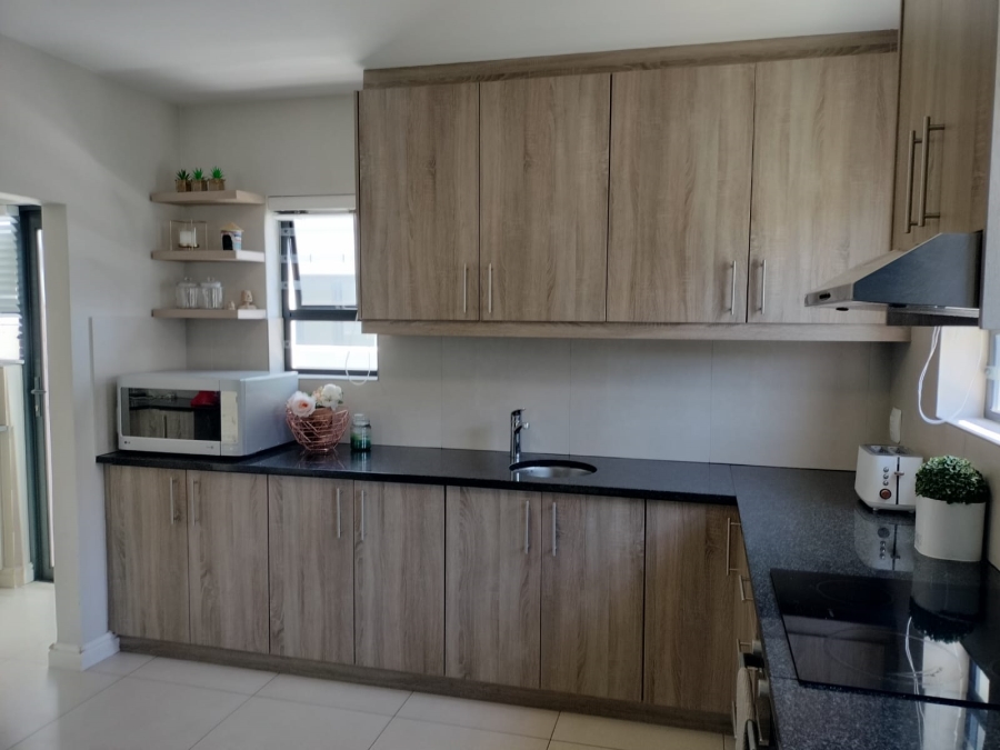 3 Bedroom Property for Sale in Jakarandas Western Cape